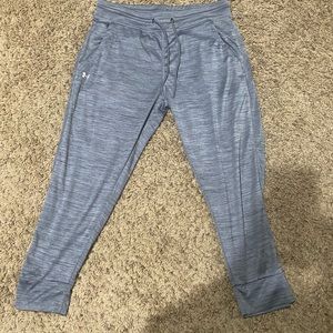 Under armor, small medium pants